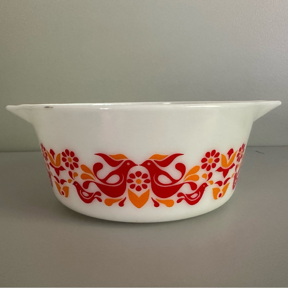 Pyrex Friendship 475 Casserole
